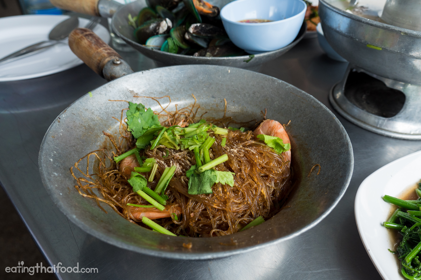 กุ้งอบวุ้นเส้น