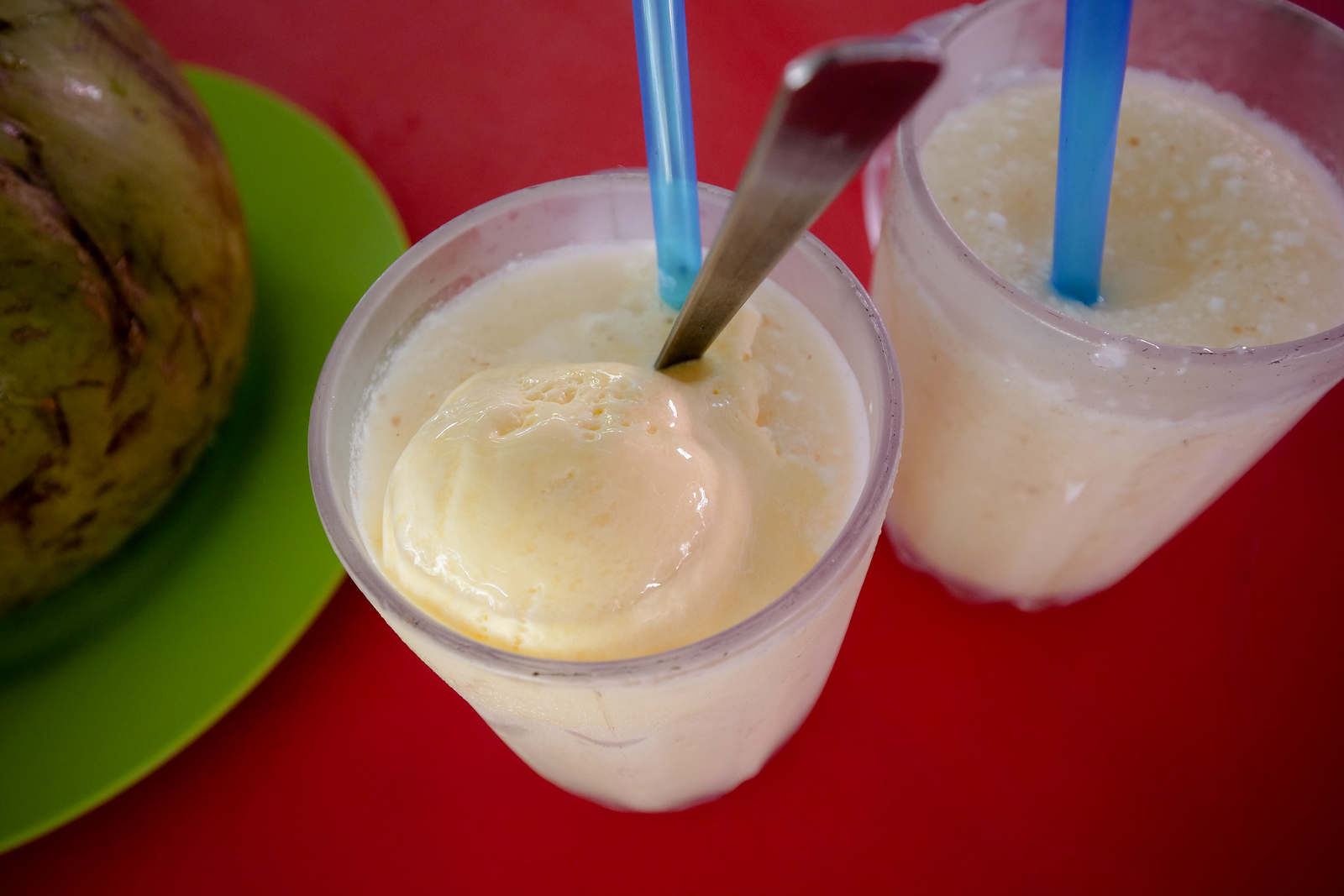 Growing so popular with locals has caused this Coconut shake cart to move to a new location, one which now offers food as well as their locally loved coconut shake blended with ice and vanilla ice cream