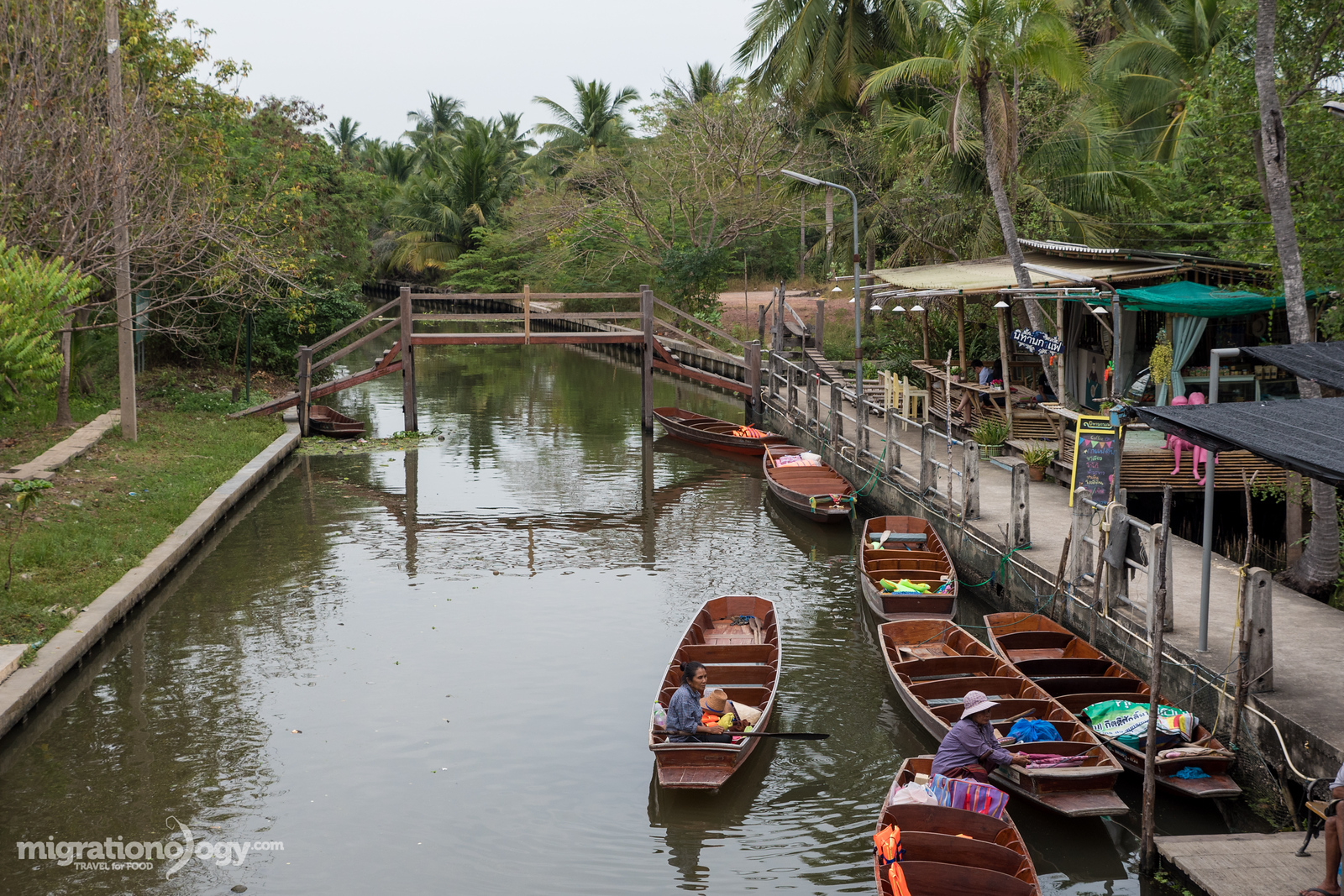 Best floating market in Thailand